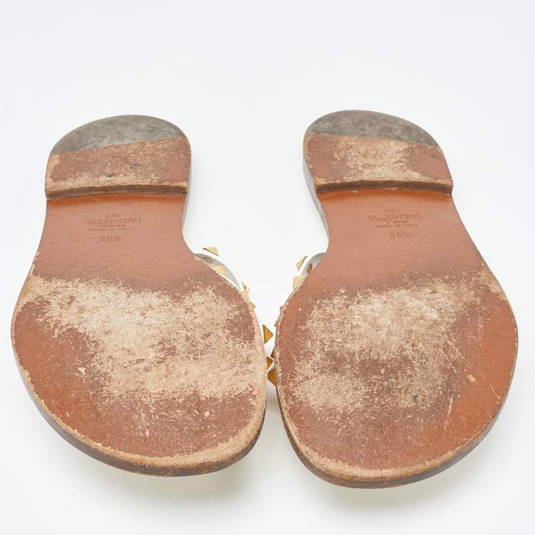 Pre Owned Valentino White Patent Leather Rockstud Flat Slides Size 36.5