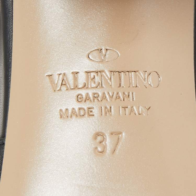 Pre Owned Valentino Black Leather Rockstud Slide Sandals Size 37