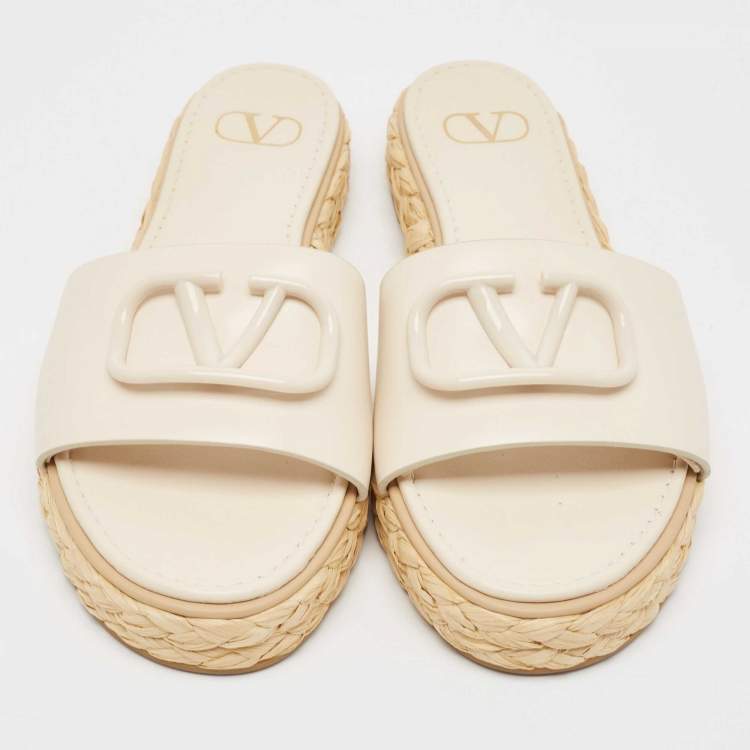 Pre Owned Valentino Cream Leather VLogo Espadrille Slides Size 40