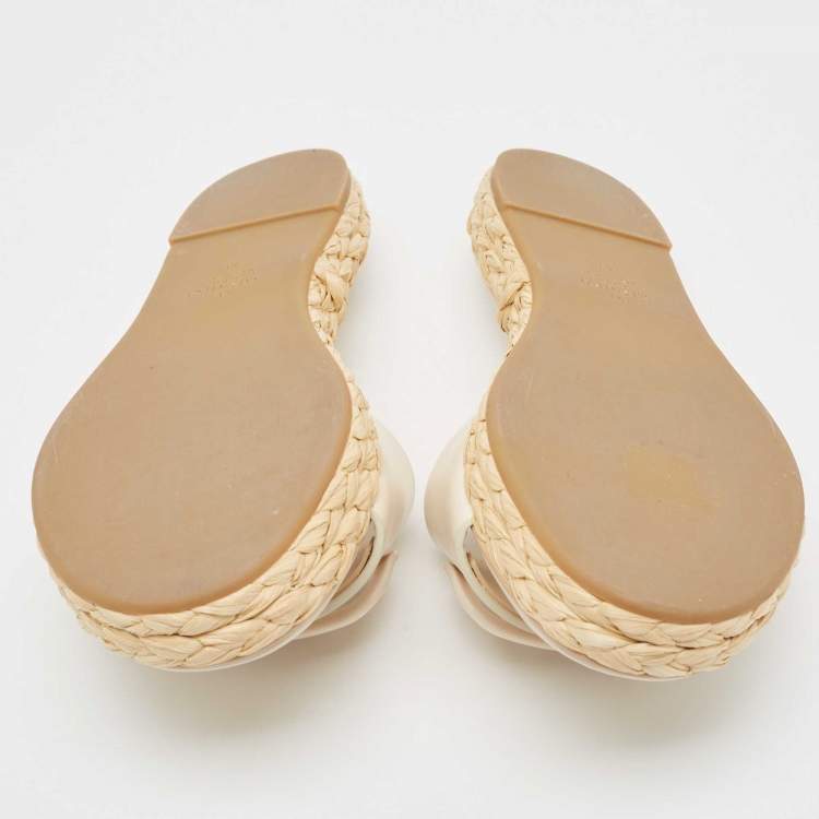 Pre Owned Valentino Cream Leather VLogo Espadrille Slides Size 40