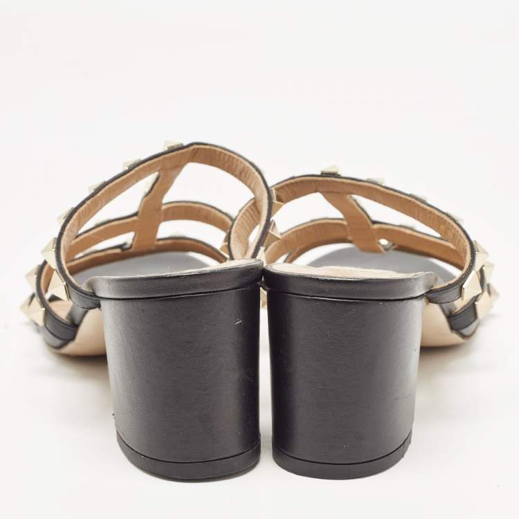 Pre Owned Valentino Black Leather Rockstud Slides Size 35 
