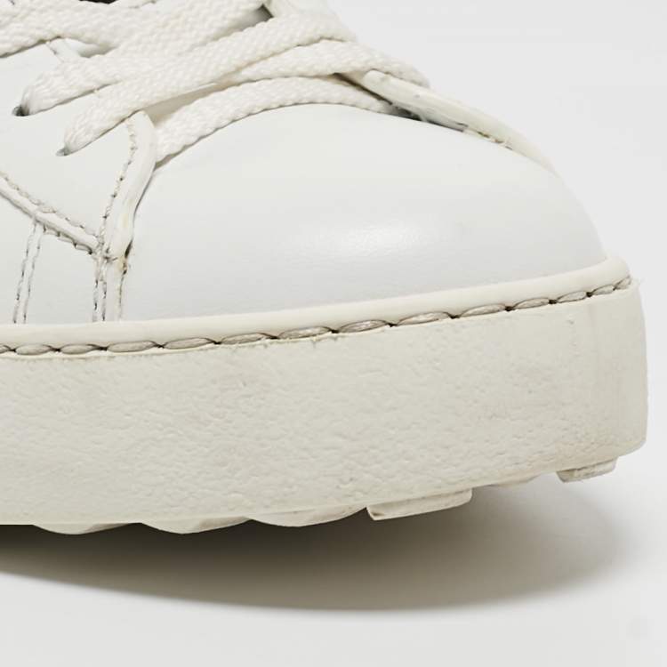 Pre Owned Valentino White/Black Leather Rockstud Low Top Sneakers Size 38