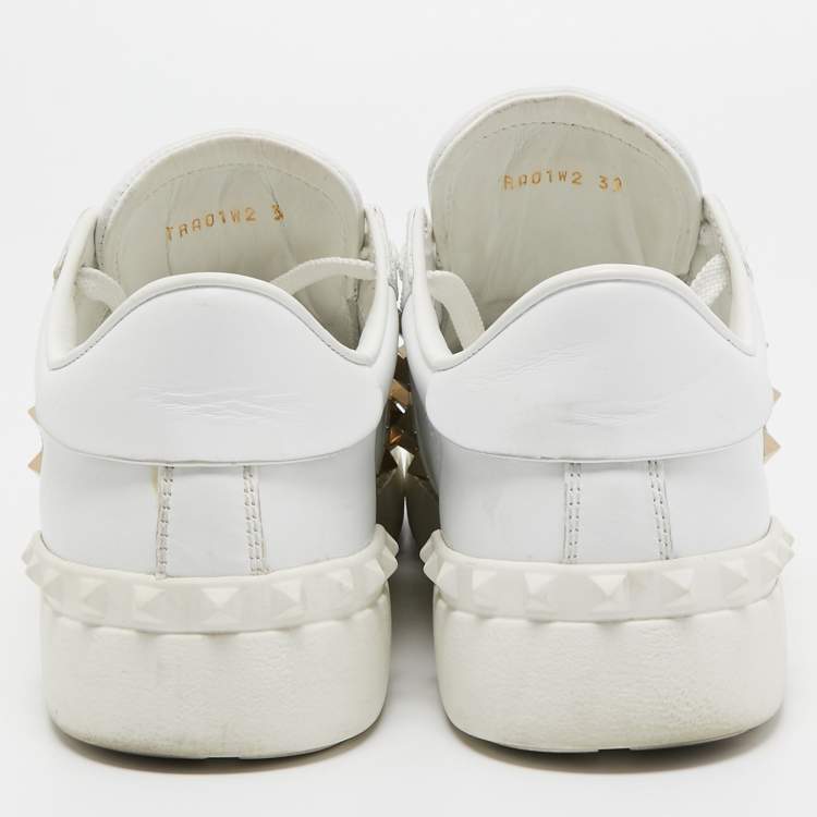 Pre Owned Valentino White Leather Heart Applique Rockstud Low Top Sneakers Size 39