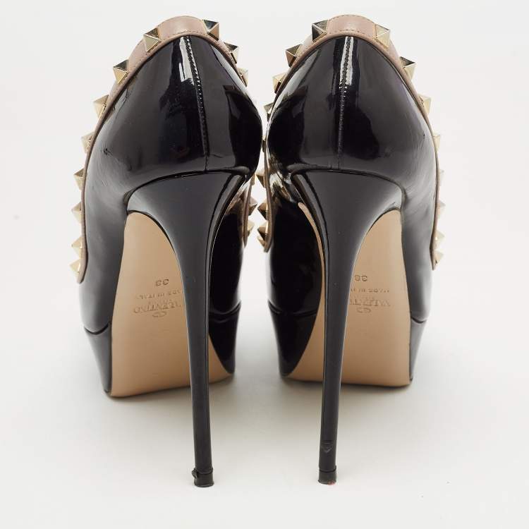 Pre Owned Valentino Black/Beige Patent and Leather Rockstud  Pumps Size 38