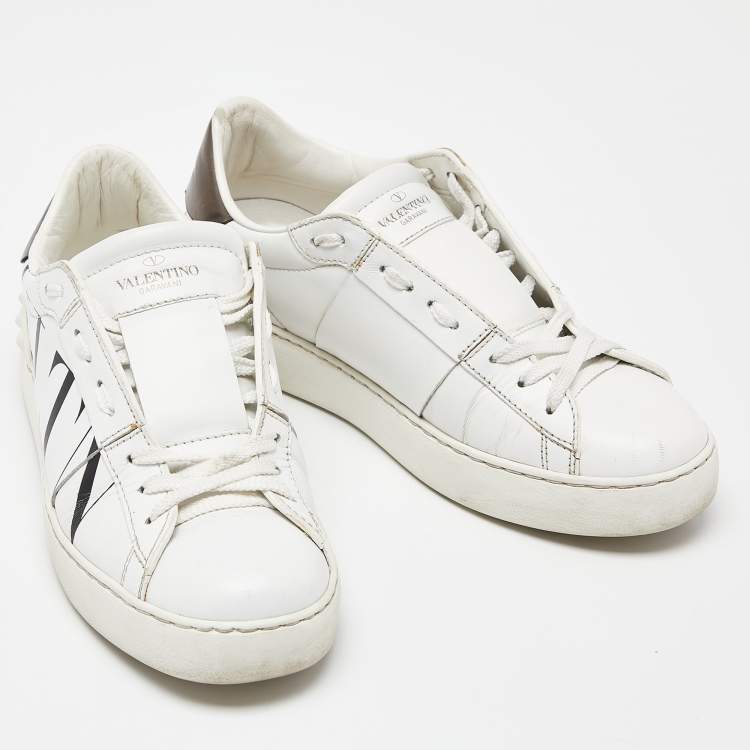 Pre Owned Valentino White/Grey Leather VLTN Rockstud Sneakers Size 38