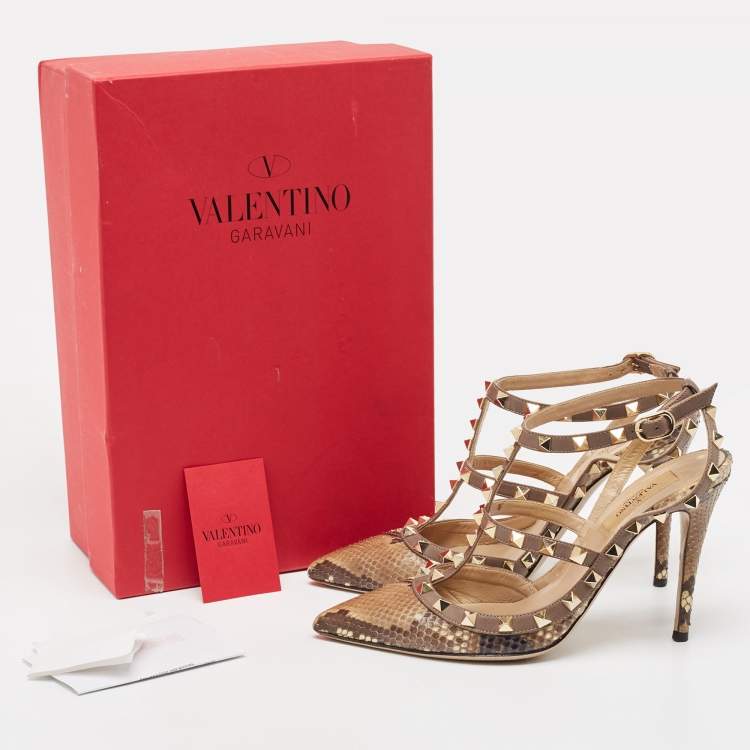 مملوكة مسبقًا Valentino Two Tone Snakeskin Rockstud Ankle Strap Pumps Size 37.5