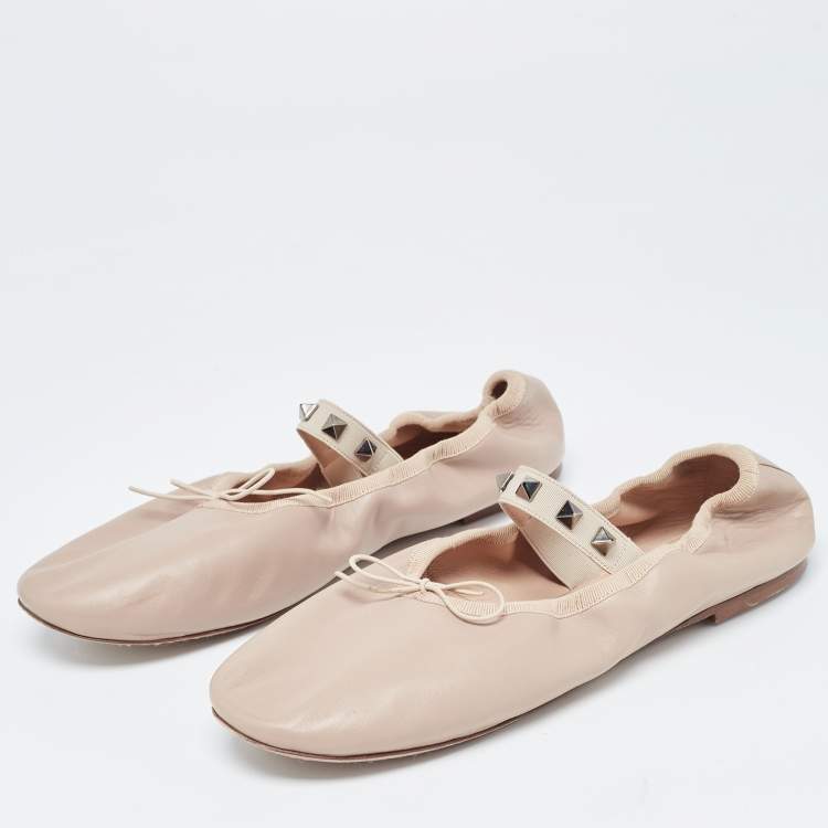 Pre Owned Valentino Beige Leather Rockstud Ballet Flats Size 39