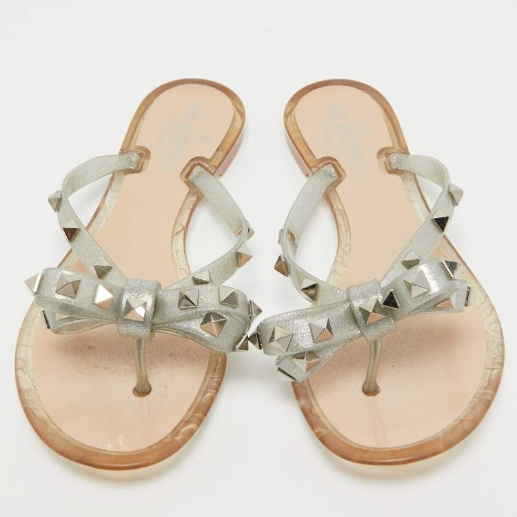 Pre Owned Valentino Silver Glitter Rubber Bow Rockstud Thong Flats Size 36