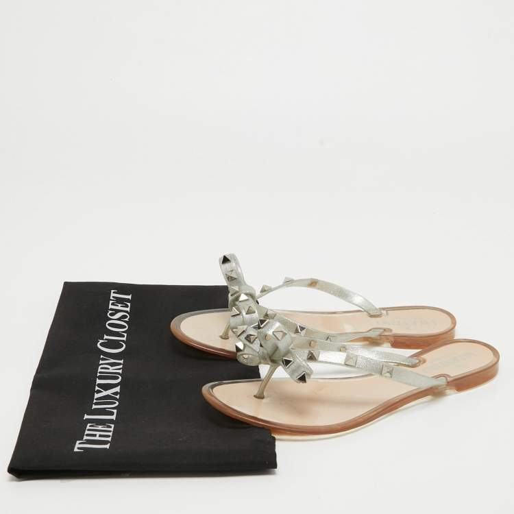 Pre Owned Valentino Silver Glitter Rubber Bow Rockstud Thong Flats Size 36