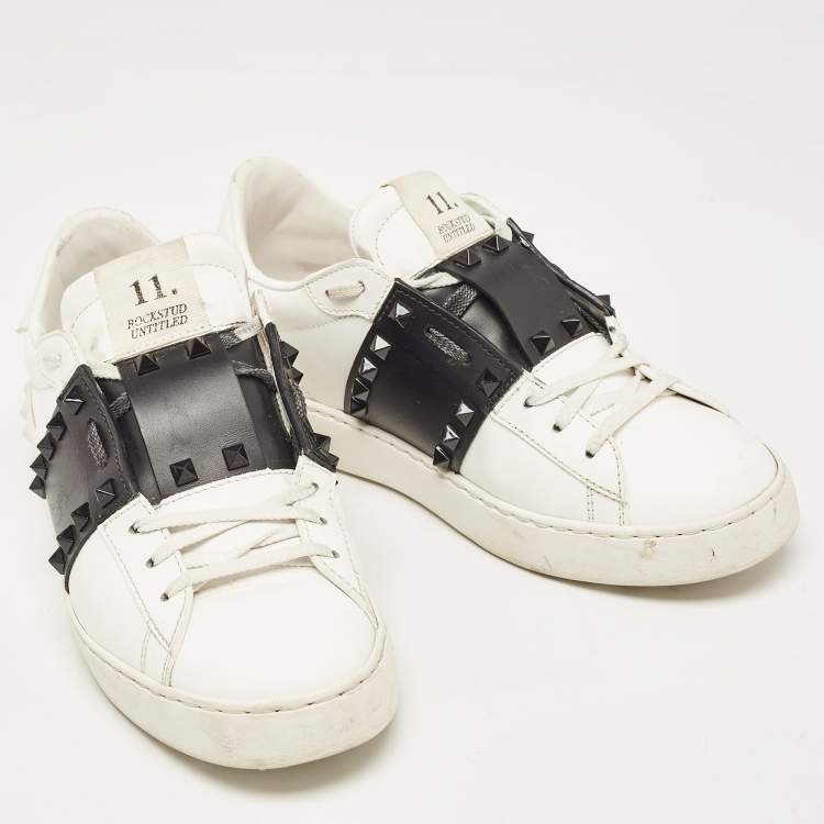Pre Owned Valentino White/Black Leather Rockstud Low Top Sneakers Size 39.5 