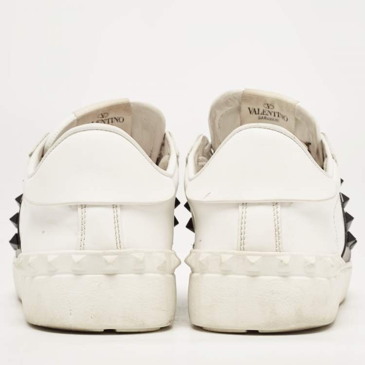 Pre Owned Valentino White/Black Leather Rockstud Low Top Sneakers Size 39.5 