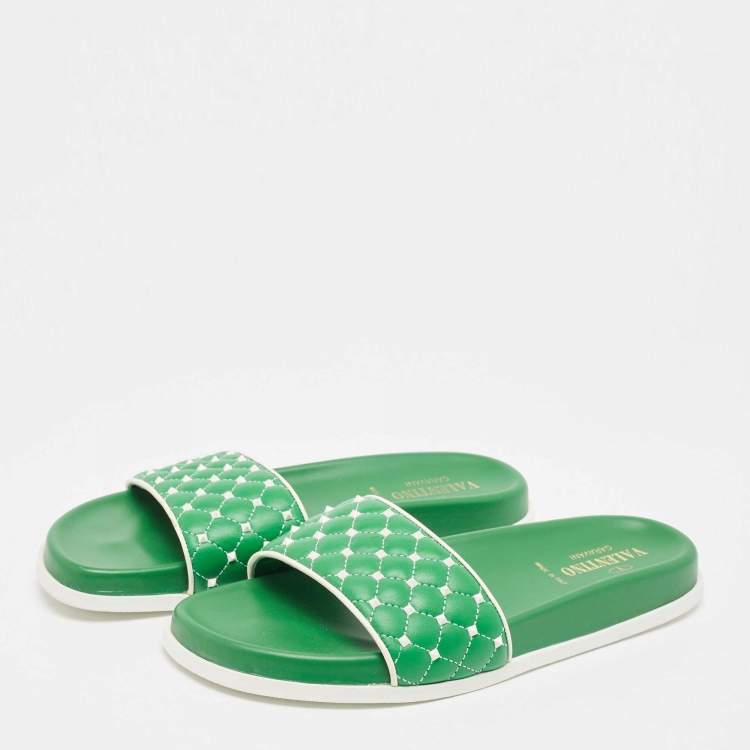 Pre Owned Valentino Green Leather Rockstud Flat Slides Size 39