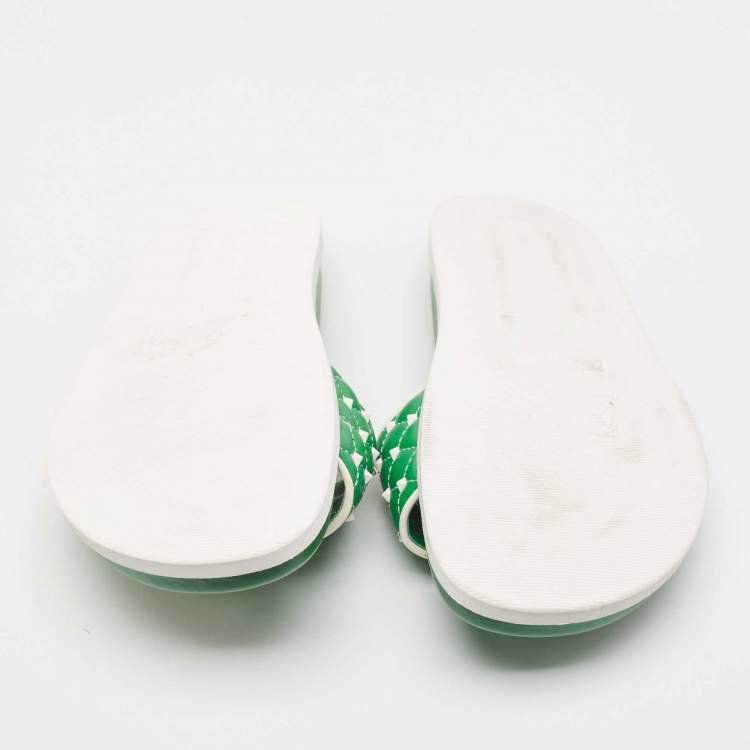 Pre Owned Valentino Green Leather Rockstud Flat Slides Size 39