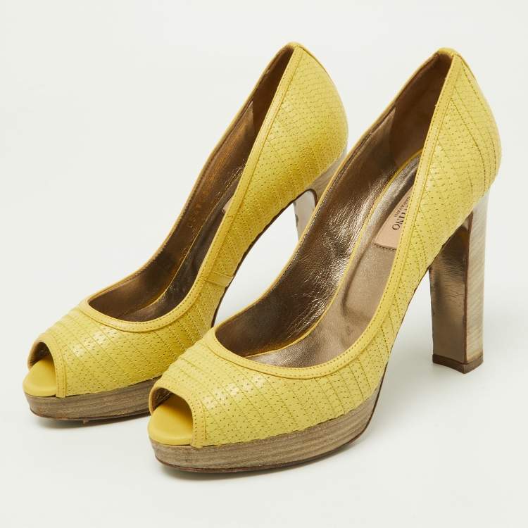 Pre Owned Valentino Yellow Embroidered Leather Peep Toe Platform Pumps Size 37
