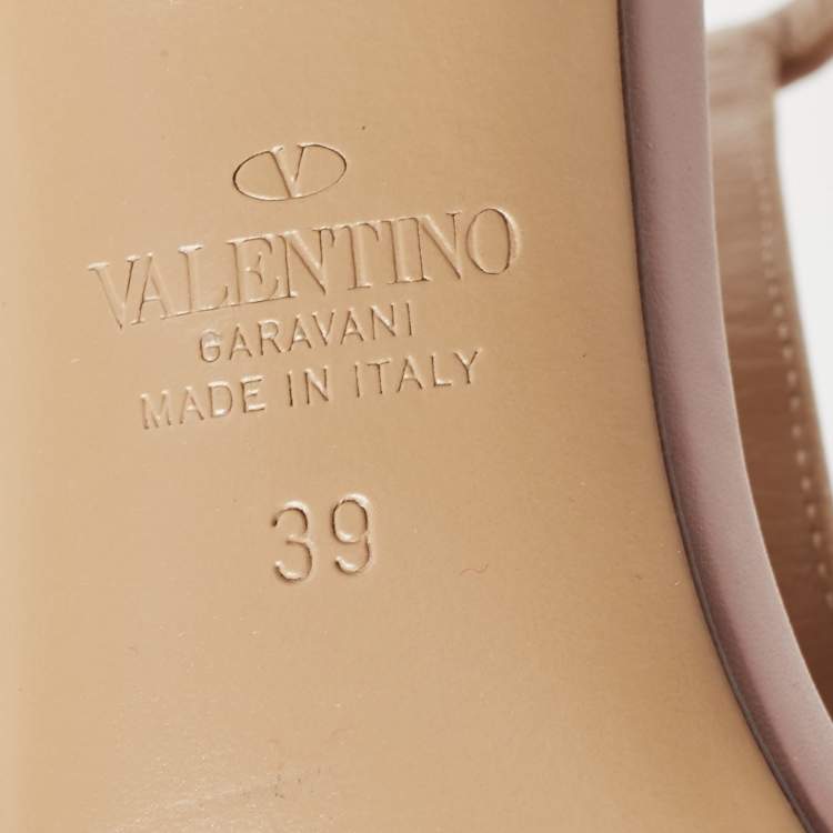مملوكة مسبقًا Valentino Pink Leather Rockstud Strappy Block Heel Sandals Size 39