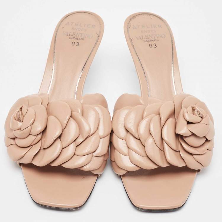 Pre Owned Valentino Beige Leather Floral Slides Size 40