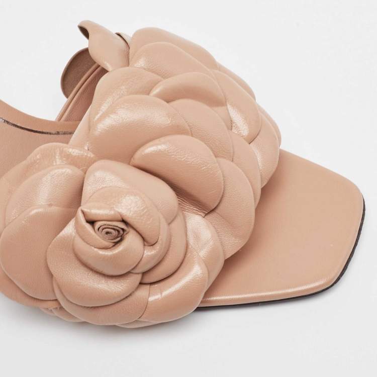 Pre Owned Valentino Beige Leather Floral Slides Size 40