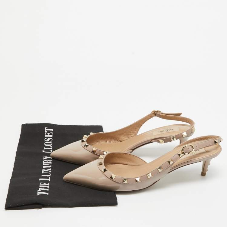 Pre Owned Valentino Beige Patent and Leather Rockstud Slingback Pumps  Size 40
