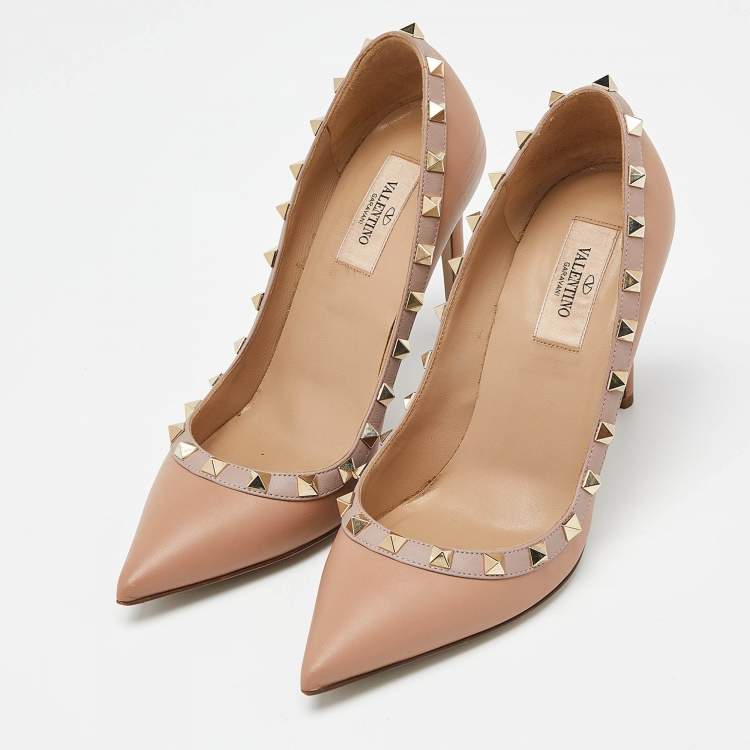 Pre Owned Valentino Beige Leather Rockstud Pointed Toe Pumps Size 37
