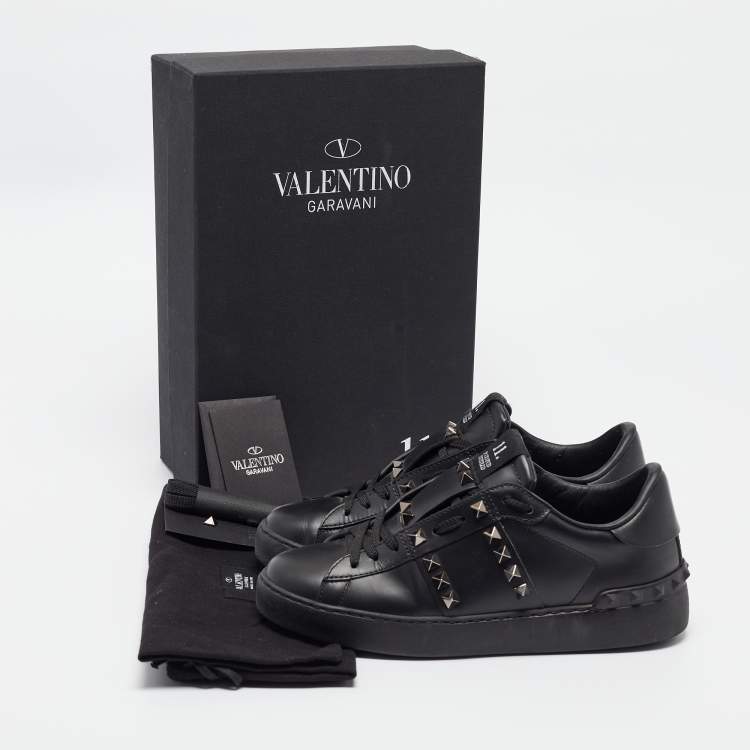 Pre Owned Valentino Black Leather Rockstud Low Top Sneakers Size 36.5