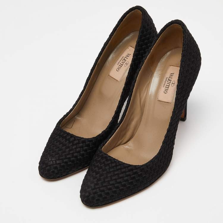 Pre Owned Valentino Black Woven Leather Pumps Size 37