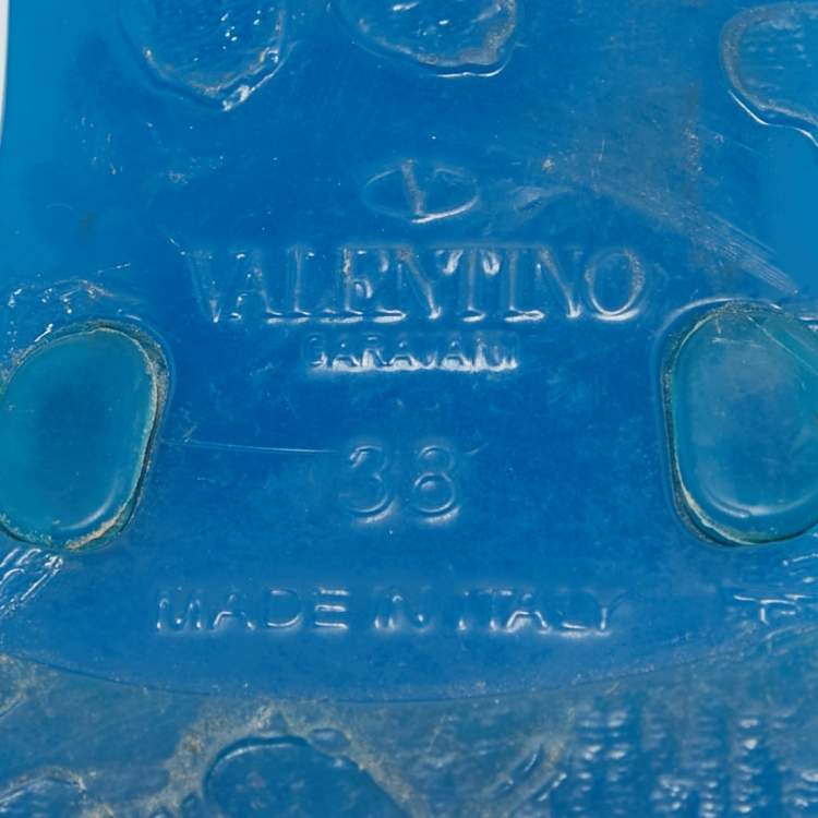 Pre Owned Valentino Blue Rubber Rockstud Thong Flat Sandals Size 38