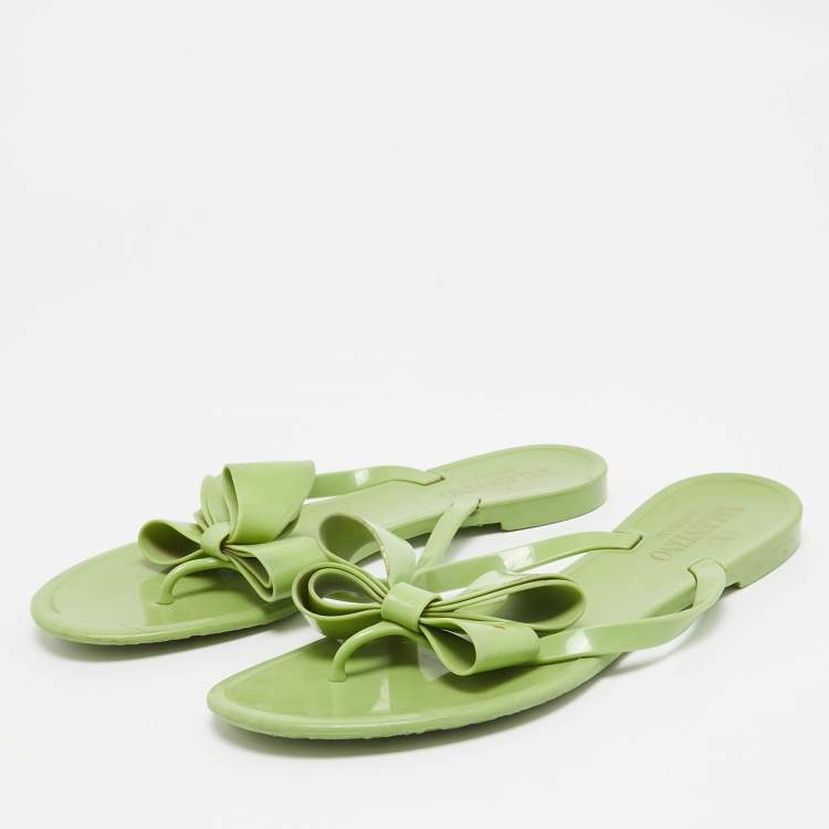Pre Owned Valentino Green Rubber  Rockstud Bow Thong Flat Slides  Size 38