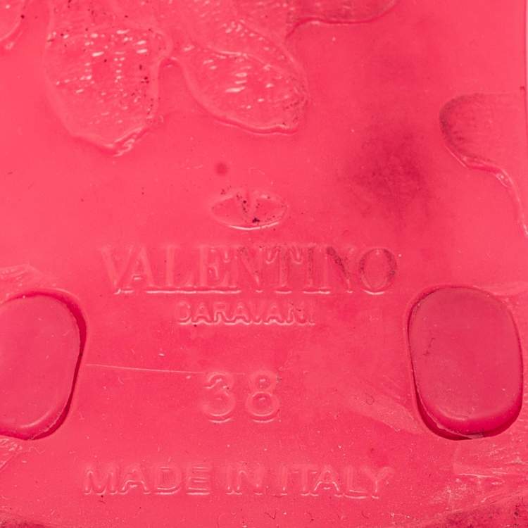 Pre Owned Valentino Pink Rubber Rockstud Slide Flats Size 38