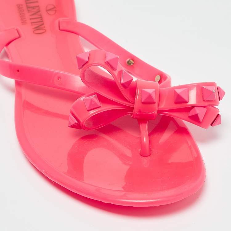 Pre Owned Valentino Pink Rubber Rockstud Slide Flats Size 38