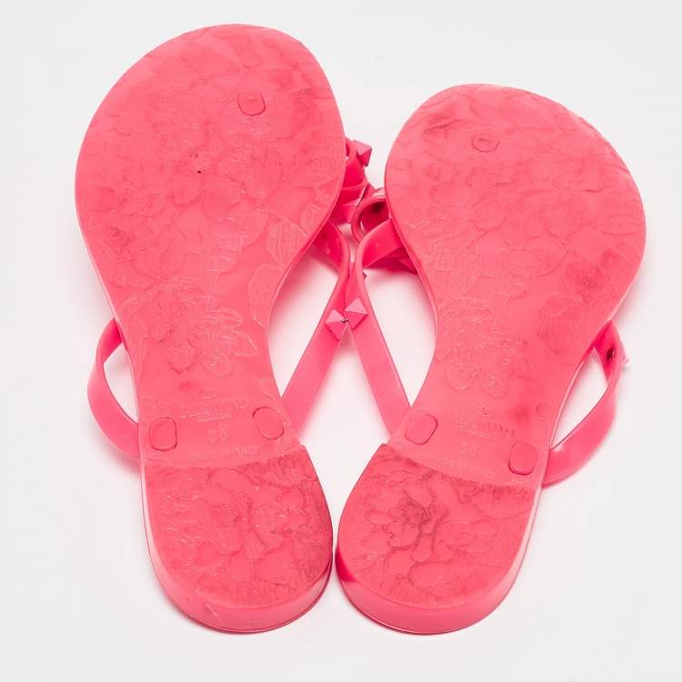 Pre Owned Valentino Pink Rubber Rockstud Slide Flats Size 38