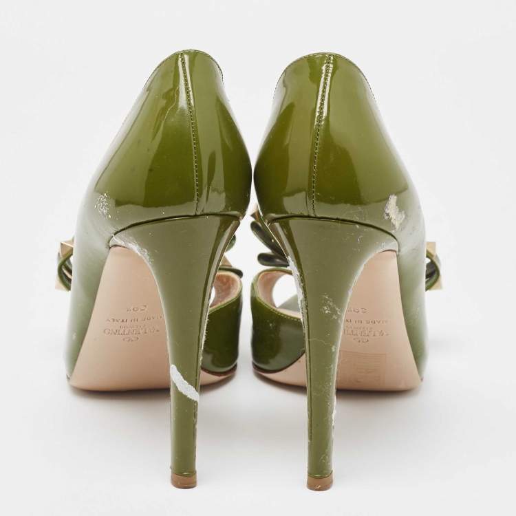 Pre Owned Valentino Army Green Patent Leather Rockstud Bow Open Toe D'orsay Pumps Size 39.5