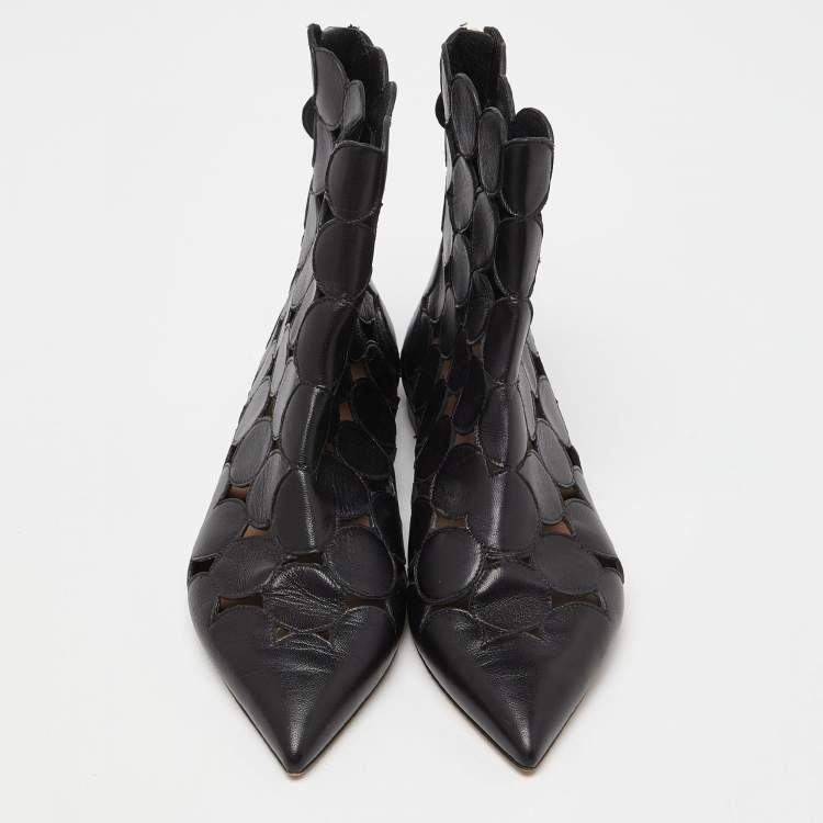 مملوكة مسبقًا Valentino Black Leather Cut Out Flat Ankle Boots Size 37