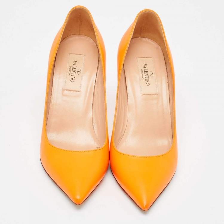 Pre Owned Valentino Orange Leather Pointed Toe  Pumps Size 36
