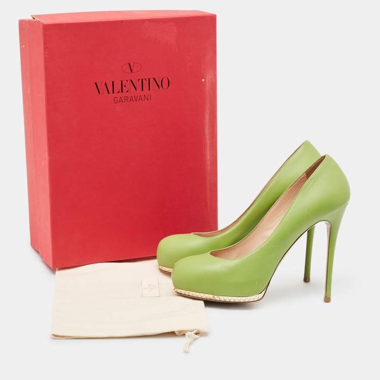 Pre Owned Valentino Green Leather Spike Platform Round Toe Pumps Size 37