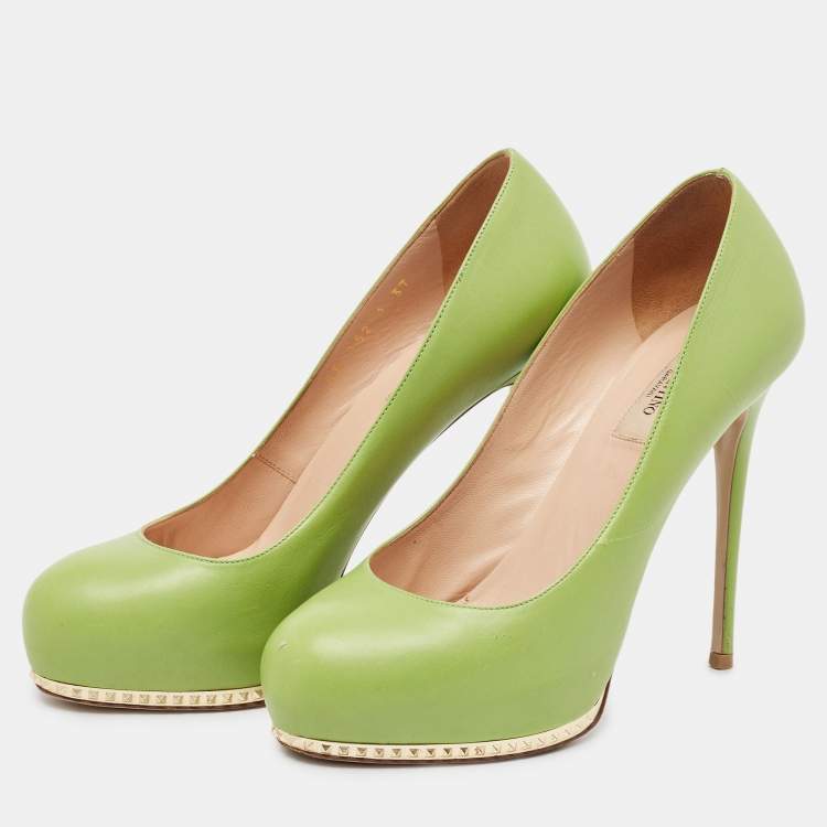 Pre Owned Valentino Green Leather Spike Platform Round Toe Pumps Size 37