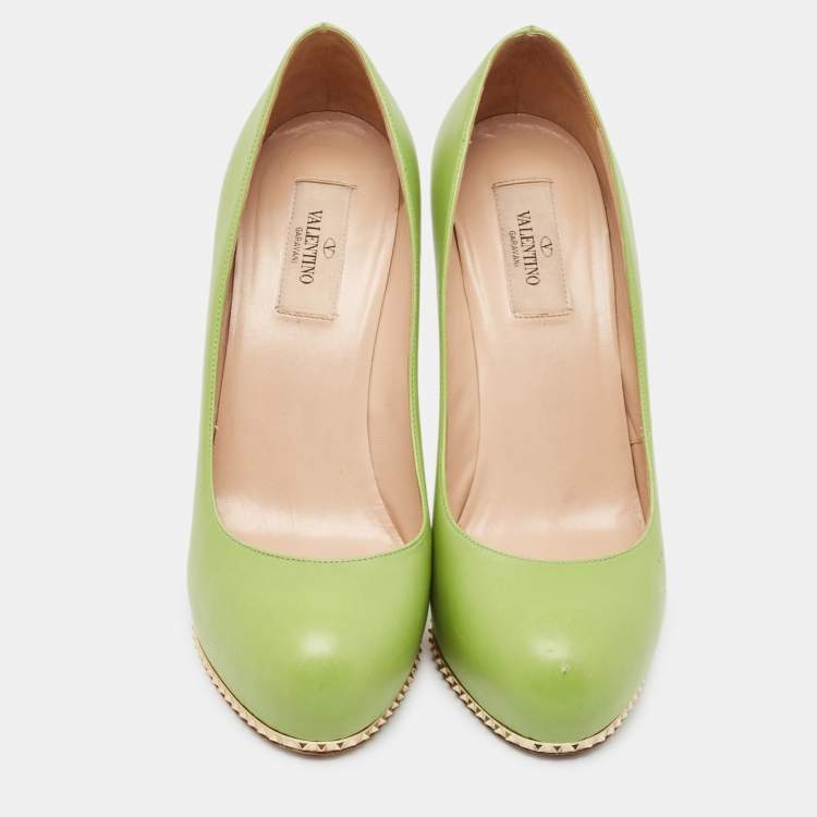 Pre Owned Valentino Green Leather Spike Platform Round Toe Pumps Size 37