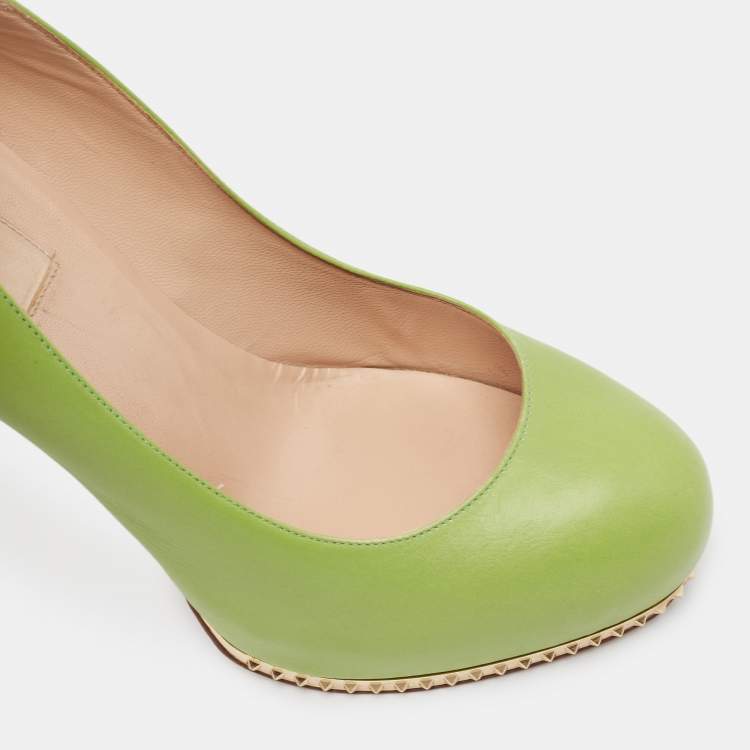 Pre Owned Valentino Green Leather Spike Platform Round Toe Pumps Size 37