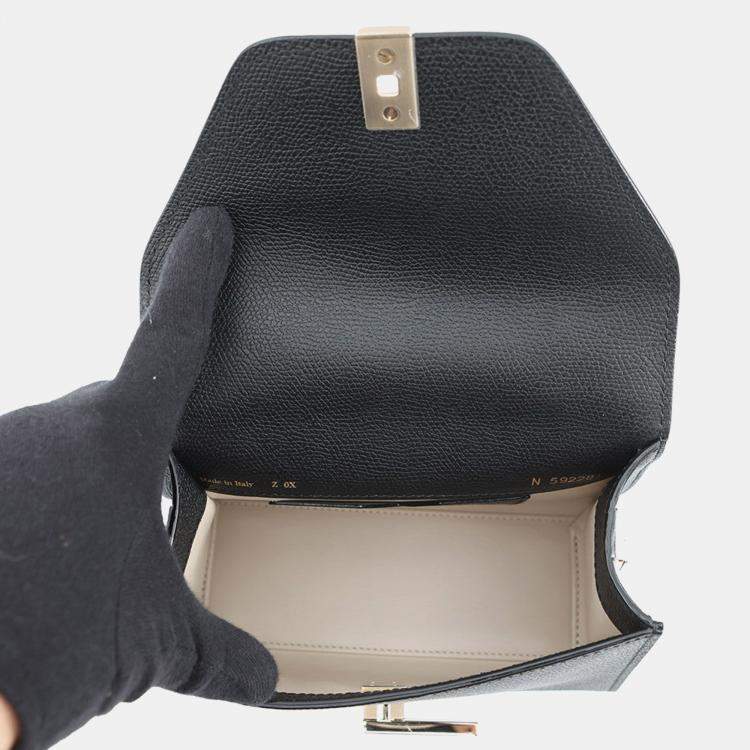 مملوكة مسبقًا Valextra Valextra Izide Black Leather Size Micro