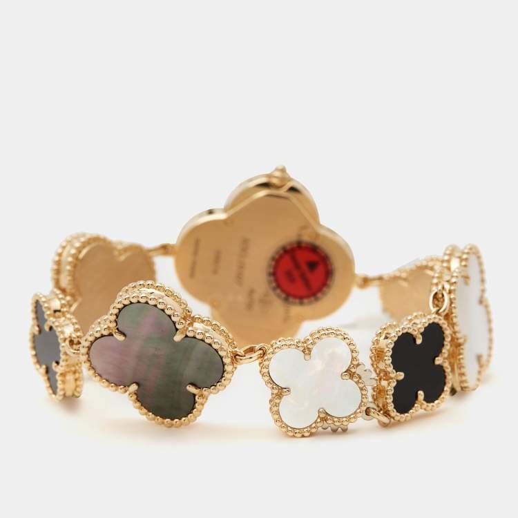 Pre Owned Van Cleef & Arpels Mother Of Pearl Onyx 18K Yellow Gold Small Model Alhambra VCARO40P00 Women's Wristwatch 26 mm