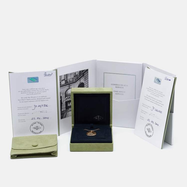 Pre Owned Van Cleef & Arpels Zodiaque Medal Taurus 18k Yellow Gold Pendant Necklace