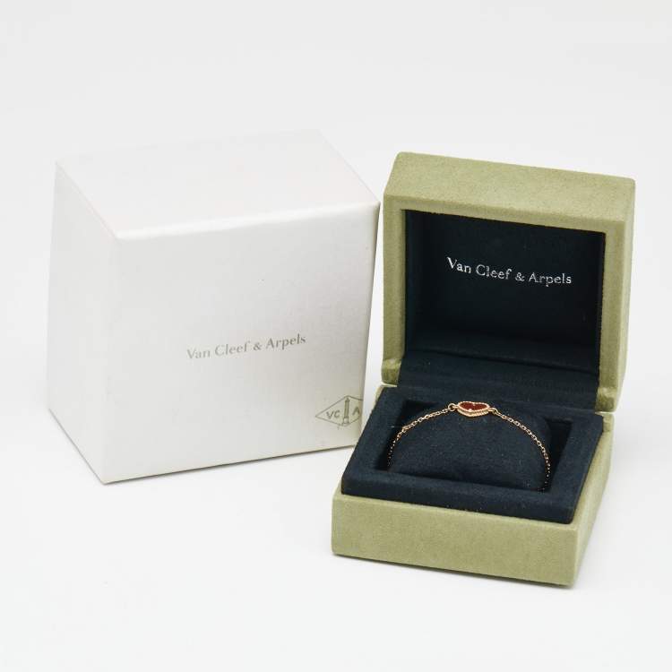 Pre Owned Van Cleef & Arpels Sweet Alhambra Carnelian Heart 18K Rose Gold Bracelet