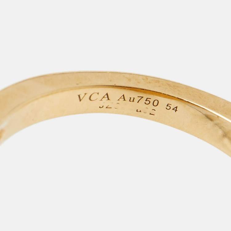 Pre Owned Van Cleef & Arpels Magic Alhambra Grey Mother of Pearl 18k Yellow Gold Ring Size 54