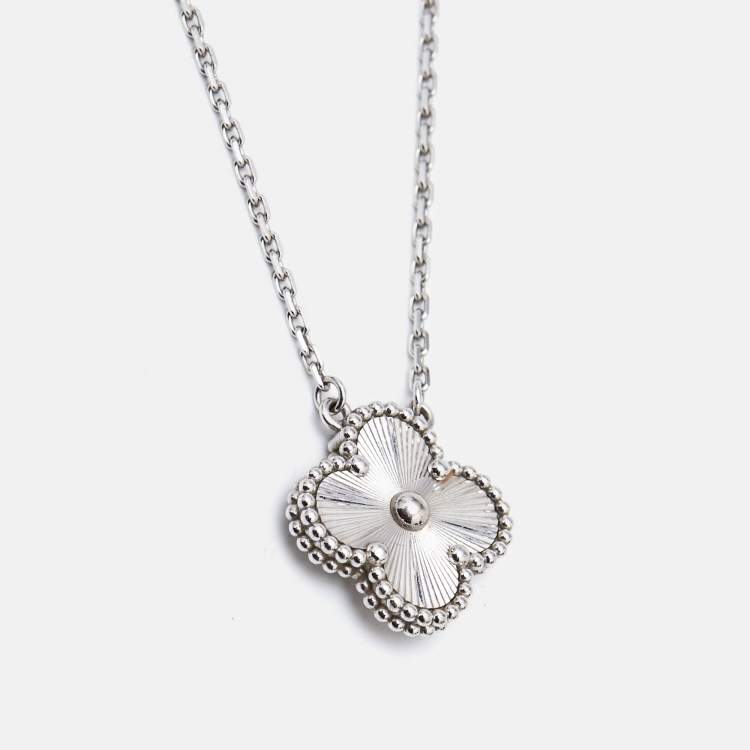 مملوكة مسبقًا Van Cleef & Arpels Vintage Alhambra Gulloiche 18k White Gold Necklaces