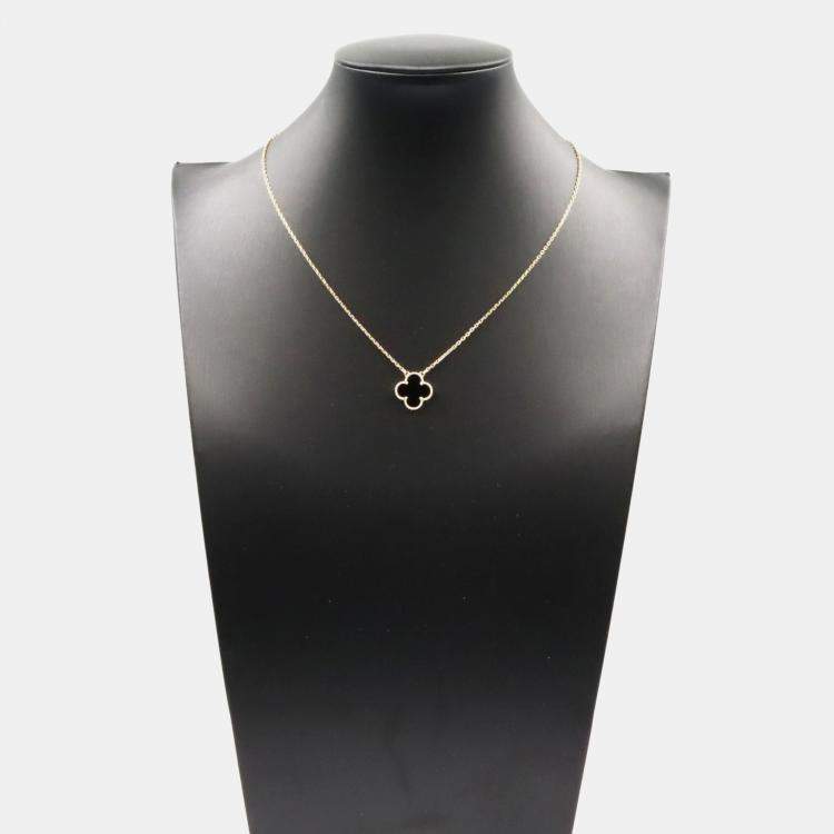 مملوكة مسبقًا Van Cleef & Arpels Vintage Alhambra Onyx 18K Yellow Gold Necklace