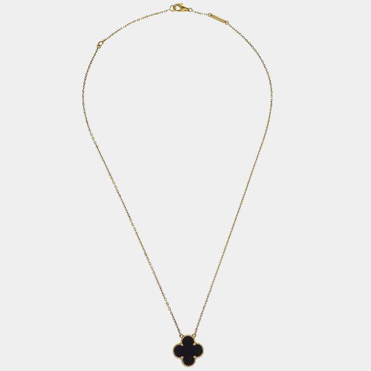مملوكة مسبقًا Van Cleef & Arpels Vintage Alhambra 18K Yellow Gold Onyx Pendant Necklace