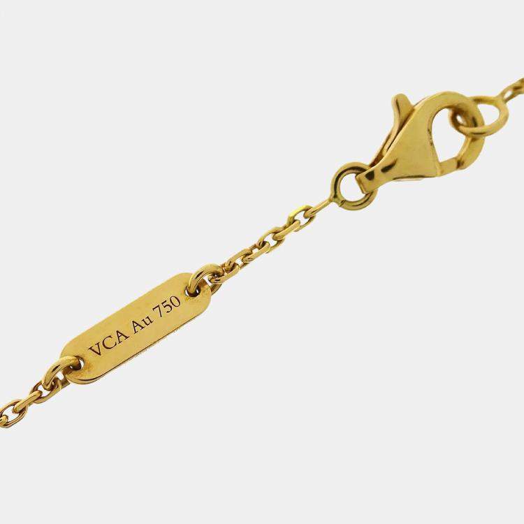 مملوكة مسبقًا Van Cleef & Arpels Vintage Alhambra 18K Yellow Gold Onyx Pendant Necklace