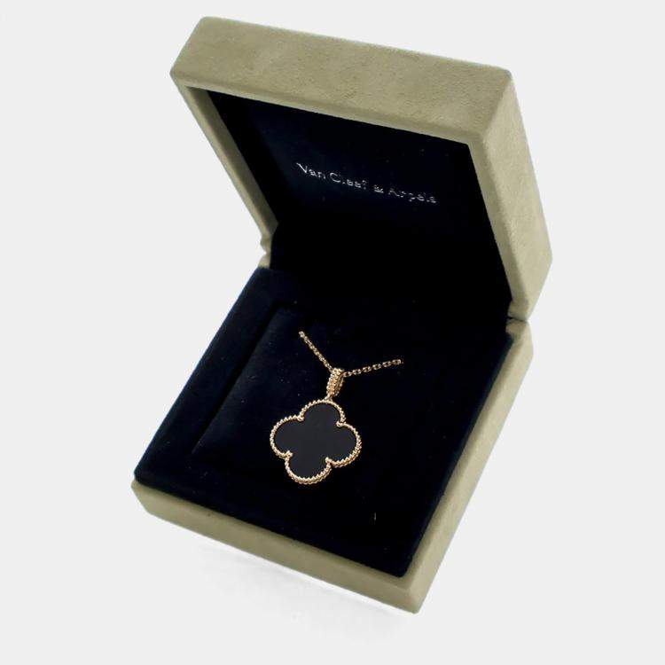 Pre Owned Van Cleef & Arpels Onyx Classic Model Magic Alhambra Pendant