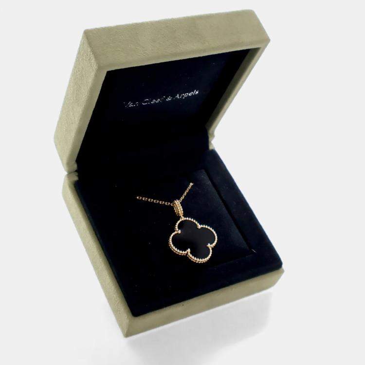 Pre Owned Van Cleef & Arpels Onyx Classic Model Magic Alhambra Pendant