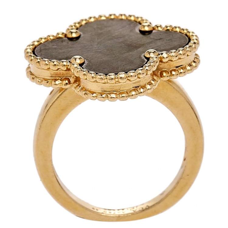 Pre Owned Van Cleef & Arpels Magic Alhambra Grey Mother of Pearl 18K Yellow Gold Ring 49