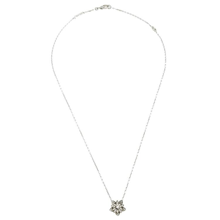 Pre Owned Van Cleef & Arpels Lotus Diamond 18k White Gold Openwork Mini Model Pendant Necklace 